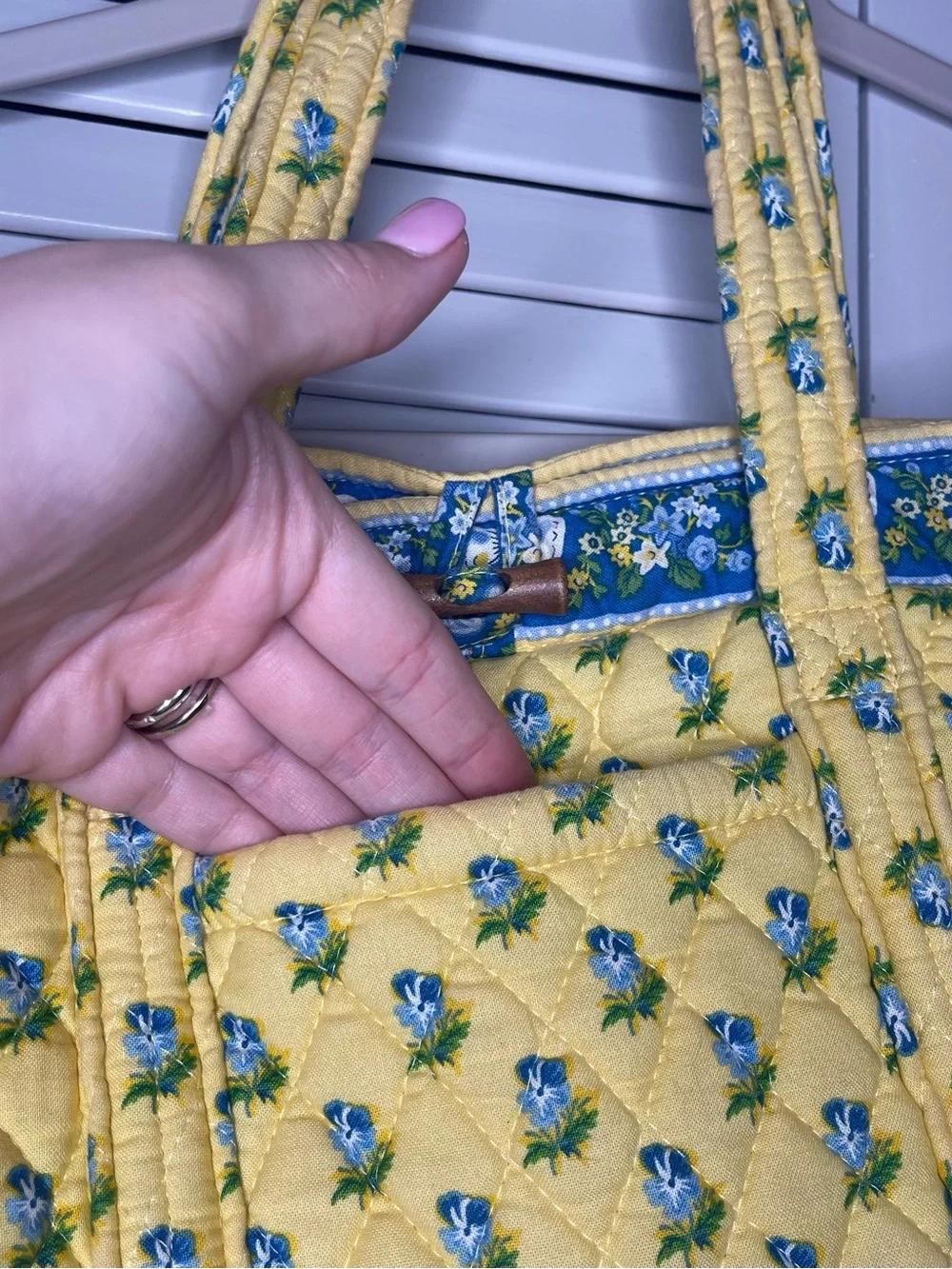 Vera Bradley Vintage Quilted Yellow Floral Katherine Tote - Picture 4 of 12